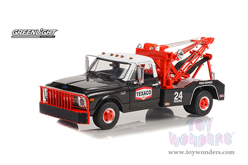 Greenlight - Chevrolet&reg; C-30 Dually Wrecker "Texaco 24 Hour Road Service" (1970, 1/18 scale diecast model car, Black/White top) 13625