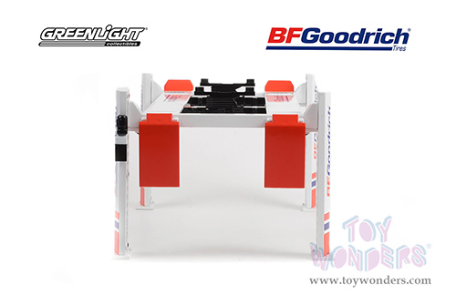 13629 Greenlight Adjustable Four-Post Lift diecast model car accessory