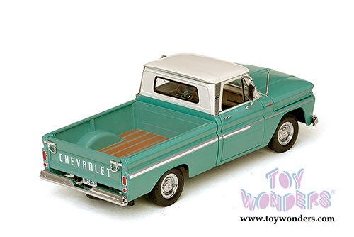 Sun Star USA - Chevy C-10 Style Side Pickup (1965, 1/18 scale diecast model car, Ivory/Light Green) 1363