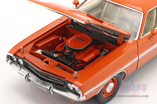 13630 Greenlight 1970 Dodge Challenger R/T Hardtop diecast model car