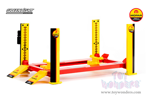 Greenlight - Adjustable Four-Post Lift - MOPAR Parts & Accessories (1/18 scale) 13649
