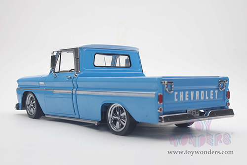 Sun Star - Chevrolet® C-10 Styleside Pickup Lowrider (1965, 1/18 scale diecast model car, Blue) 1366
