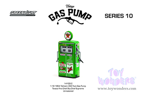 Greenlight - Vintage Gas Pumps Series 10 | 1954 Tokheim 350 Twin Gas Pump - Texaco Fire Chief Sky Chief Supreme Unrestored (1/18 scale diecast model, Green) 14100C/24
