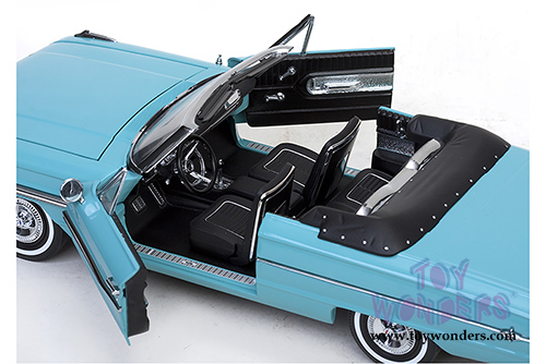 Sun Star USA - Ford Galaxie 500/XL Open Convertible (1964, 1/18 scale diecast model car, Green) 1424