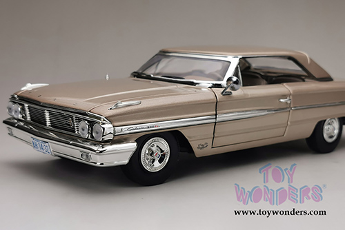 Sun Star USA - Ford Galaxie 500/XL Hardtop (1964, 1/18 scale diecast model car, Chantilly Beige) 1436