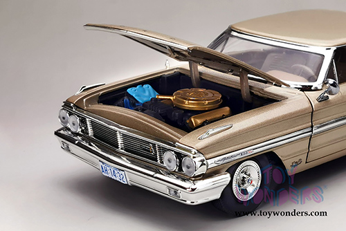 Sun Star USA - Ford Galaxie 500/XL Hardtop (1964, 1/18 scale diecast model car, Chantilly Beige) 1436