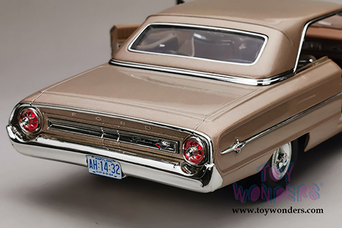 Sun Star USA - Ford Galaxie 500/XL Hardtop (1964, 1/18 scale diecast model car, Chantilly Beige) 1436
