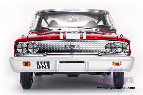 Sun Star USA - Ford Galaxie 500/XL #15 B. Williams/M. Steele Goodwood Revival 2011 St. Mary’s Trophy Race (1963, 1/18 scale diecast model car, Red/White) 1472