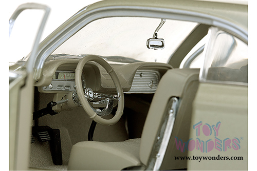 Sun Star - Chevrolet Corvair Coupe Hardtop (1963, 1/18 scale diecast model car, Autumn Gold) 1485