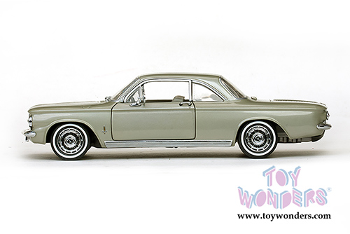 Sun Star - Chevrolet Corvair Coupe Hardtop (1963, 1/18 scale diecast model car, Autumn Gold) 1485
