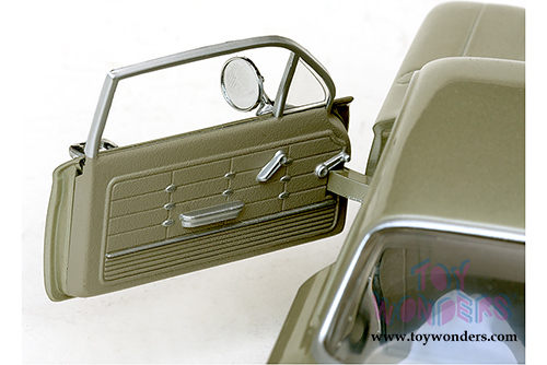 Sun Star - Chevrolet Corvair Coupe Hardtop (1963, 1/18 scale diecast model car, Autumn Gold) 1485