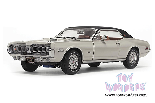 Sun Star - Mercury Cougar XR7G Hardtop (1968, 1/18 scale diecast model car, Fawn Beige) 1572