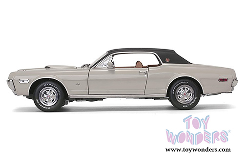 Sun Star - Mercury Cougar XR7G Hardtop (1968, 1/18 scale diecast model car, Fawn Beige) 1572
