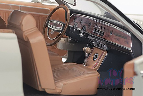 Sun Star - Mercury Cougar XR7G Hardtop (1968, 1/18 scale diecast model car, Fawn Beige) 1572