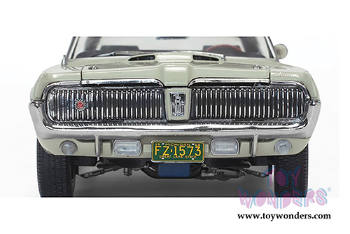 Sun Star - Mercury Cougar XR7G Hardtop (1968, 1/18 scale diecast model car, Seafoam Green) 1573