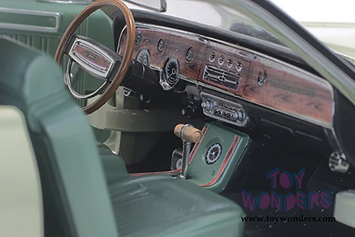 Sun Star - Mercury Cougar XR7G Hardtop (1968, 1/18 scale diecast model car, Seafoam Green) 1573