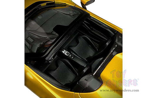 BBurago Ferrari Race & Play - Ferrari SF90 Spider (1/18 scale diecast model car, Gold) 16016G