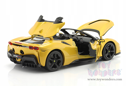 BBurago Ferrari Race & Play - Ferrari SF90 Spider (1/18 scale diecast model car, Gold) 16016G