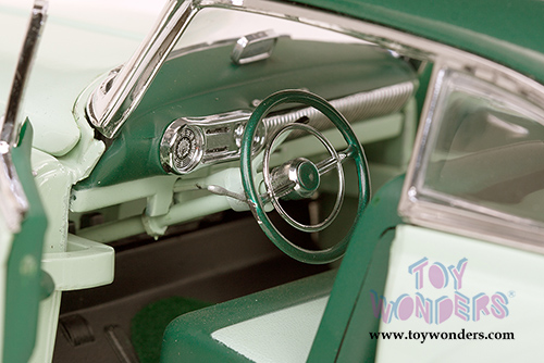 Sun Star USA - Chevy Bel Air Hard Top (1953, 1/18 scale diecast model car, Green) 1604