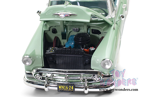 Sun Star - Chevrolet® Bel Air® Open Convertible (1953, 1/18 scale diecast model car, Surf Green) 1624