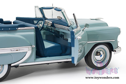 Sun Star - Chevrolet® Bel Air® Open Convertible (1953, 1/18 scale diecast model car, Horizon Blue) 1625