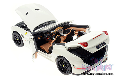 BBurago Signature Series - Ferrari California Open Top (1/18 scale diecast model car, White) 16904W