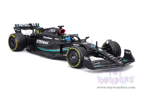 Bburago Formula Racing - Mercedes AMG Petronas F1 Team #63 George Russell with Driver Formula One F1 W14 E Performance (2023) (1/24 scale diecast model car, Black) 18-28028/63A