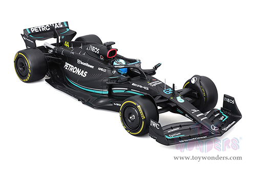 Bburago Formula Racing - Mercedes AMG Petronas F1 Team #63 George Russell with Driver Formula One F1 W14 E Performance (2023) (1/24 scale diecast model car, Black) 18-28028/63A