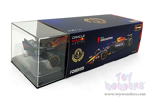 Bburago - Oracle Red Bull Racing RB19 #1 Max Verstappen with Driver Formula One F1 "Drivers' Champion" (2023) (1/24 scale diecast model car, Black) 18-28030/1