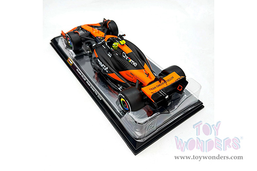 Bburago Formula Racing - McLaren F1 Team #4 Lando Norris with Driver "OKX" Winner Formula One F1 Miami GP (2024) (1/24 scale diecast model car, Black/Orange) 18-28033/4A