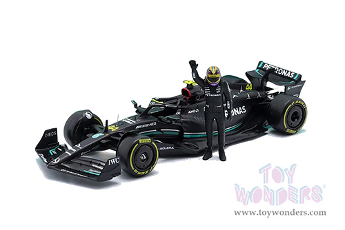 Bburago Formula Racing - Mercedes AMG Petronas F1 Team #44 Lewis Hamilton Formula One F1 W14 E Performance (2023) with Driver Figure (1/24 scale diecast model car, Black) 18-28037/44