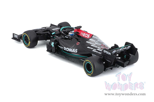 BBurago - Mercedes AMG F1 W12 E Performance Formula 1 (2021) with driver (1/43 scale diecast model car, Black/Turquoise) 18-38058HAMI