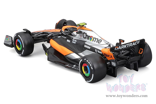 Bburago Formula Racing - McLaren F1 Team #4 Lando Norris with Driver Formula One F1 British GP (2023) (1/43 scale diecast model car, Black/Orange/Silver) 18-38088/4