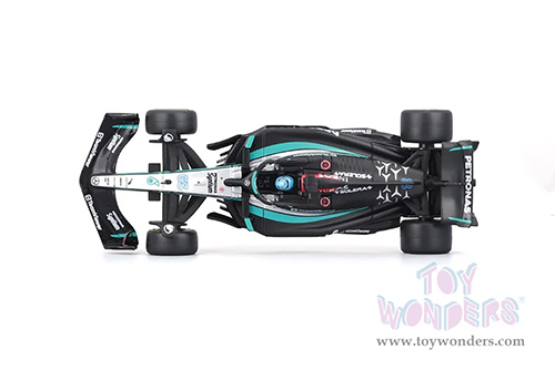Bburago Formula Racing - Mercedes AMG Petronas F1 Team #63 George Russell with Driver Formula One F1 W15 E Performance (2024) (1/43 scale diecast model car, Black) 18-38209/63