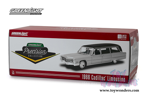 Greenlight Precision Collection - Cadillac S&S Limousine Hardtop (1966, 1/18 scale diecast model car, Silver/Black) 18005