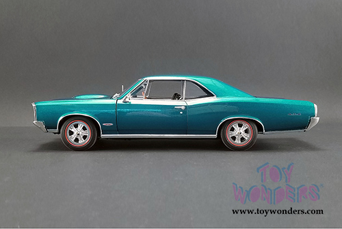 Acme - Pontiac&reg; GTO&trade; Hard Top (1966, 1/18 scale diecast model car, Turquoise) 1801212
