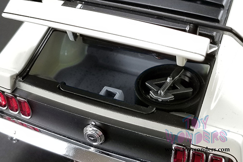 Acme - Ford Mustang Boss 302 Hardtop (1969, 1/18 scale diecast model car, White/Black) 1801831