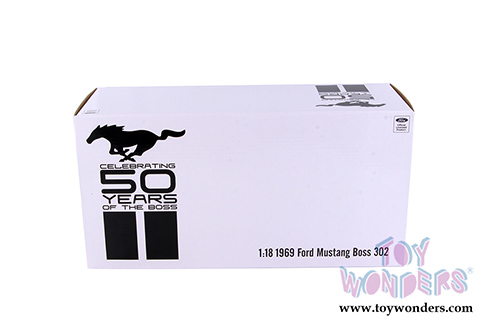 Acme - Ford Mustang Boss 302 Hardtop (1969, 1/18 scale diecast model car, White/Black) 1801831