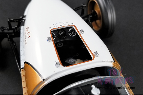 Acme - So-Cal Speed Shop Belly Tanker #555 (1/18 scale diecast model car, Gold/White) 1803004