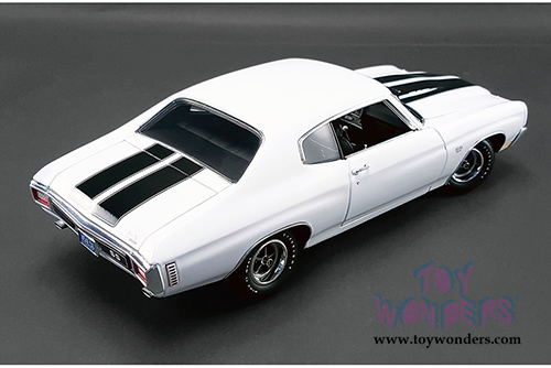 Acme - Chevy Chevelle LS6 454 Hardtop (1970, 1/18 scale diecast model car, White)  1805508