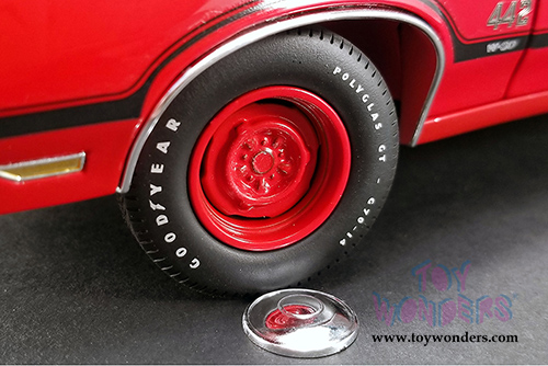 Acme - Oldsmobile&reg; 442 W-30 Hardtop (1970, 1/18 scale diecast model car, Matador Red) 1805608