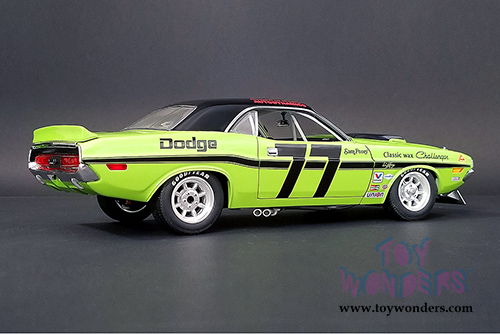 Acme | Sam Posey #77 Dodge Challenger Trans Am (1970, 1/18 scale diecast model car, Green) 1806001