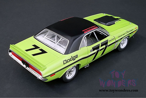 Acme | Sam Posey #77 Dodge Challenger Trans Am (1970, 1/18 scale diecast model car, Green) 1806001