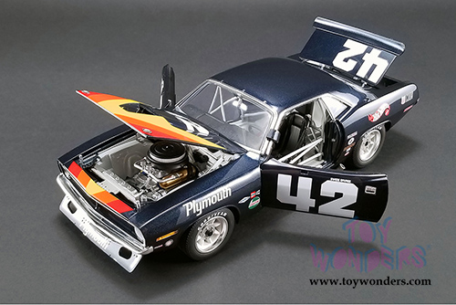 Acme - Plymouth Barracuda Trans Am #42 "Swede Savage" Hardtop (1970, 1/18 scale diecast model car, Dark Blue) 1806103