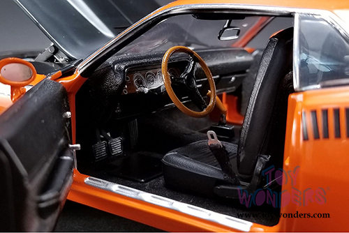 Acme - Plymouth Barracuda AAR Hardtop (1970, 1/18 scale diecast model car, Vitamin C Orange) 1806106