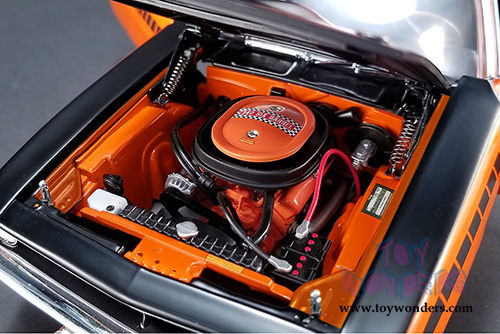 Acme - Plymouth Barracuda AAR Hardtop (1970, 1/18 scale diecast model car, Vitamin C Orange) 1806106