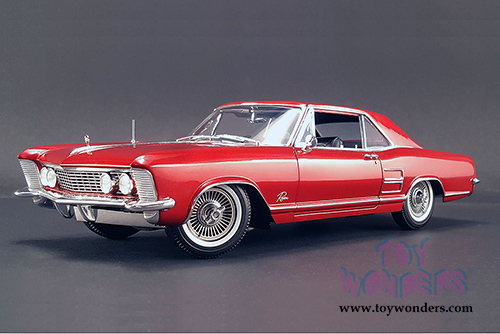 Acme - Tommy Ivo's 1964 Buick Riviera Hardtop (1964, 1/18 scale diecast model car, Burgundy Metallic) 1806301