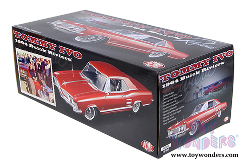 Acme - Tommy Ivo's 1964 Buick Riviera Hardtop (1964, 1/18 scale diecast model car, Burgundy Metallic) 1806301