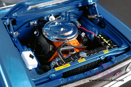 Acme | Dodge Coronet&reg; R/T Hardtop (1967, 1/18 scale diecast model car, Bright Blue) 1806601