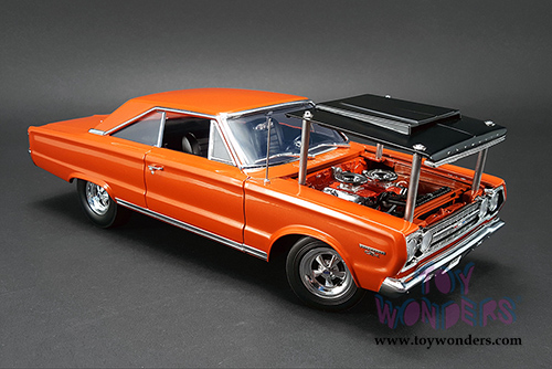 Acme - Plymouth GTX&reg; HEMI Bullet Hardtop (1967, 1/18 scale diecast model car, Orange) 1806702